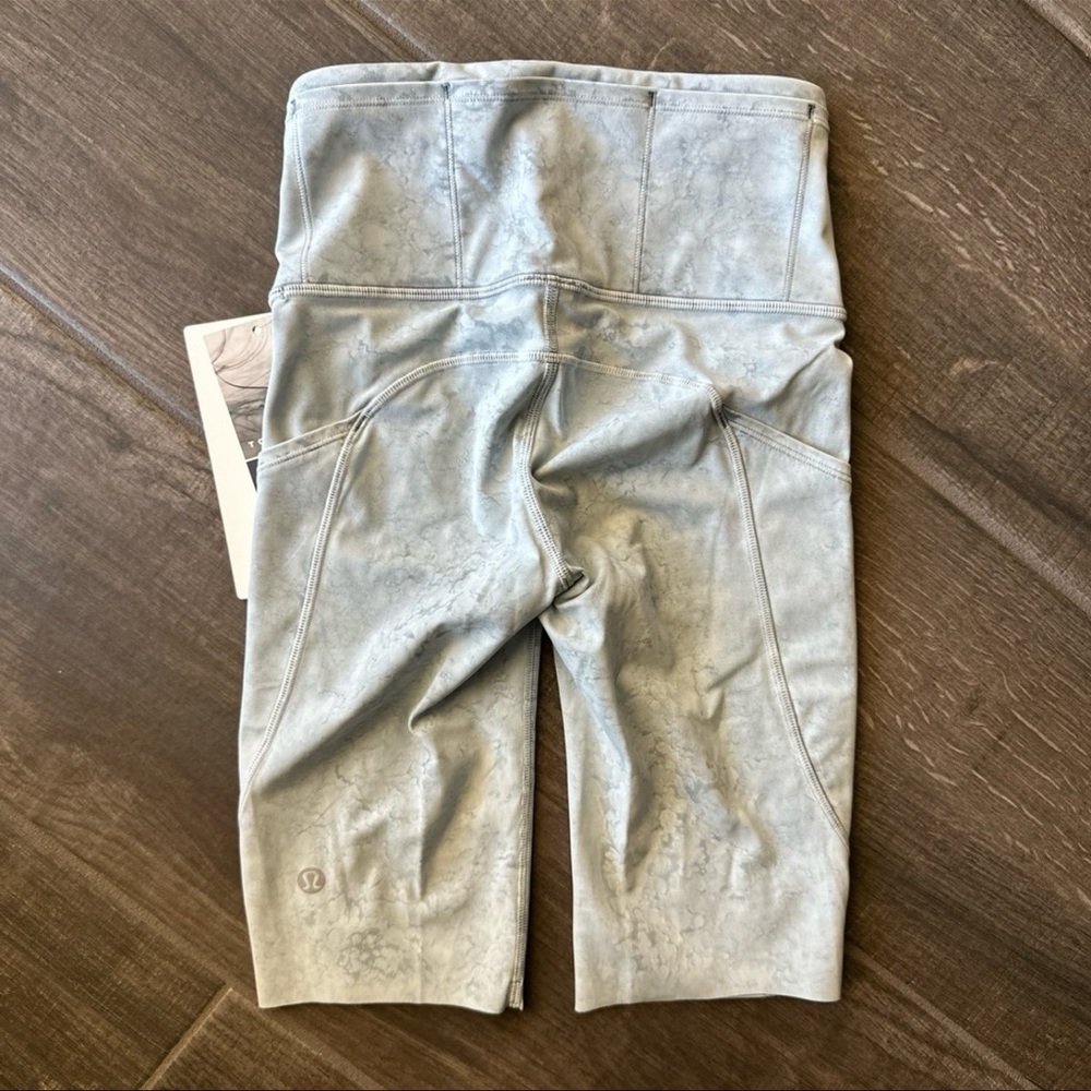 Lululemon Fast and Free HR Short 10” - Picture 2 of 6